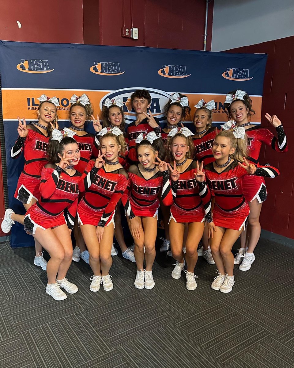 Benet Academy Cheer tweet media