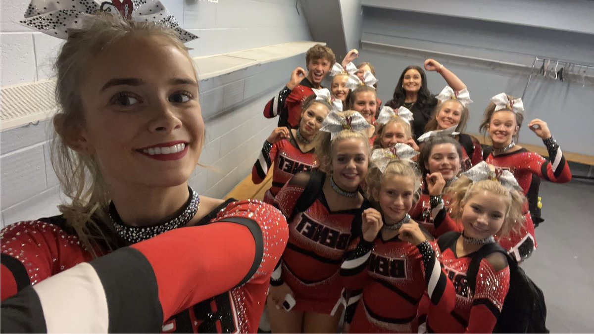 Benet Academy Cheer tweet media