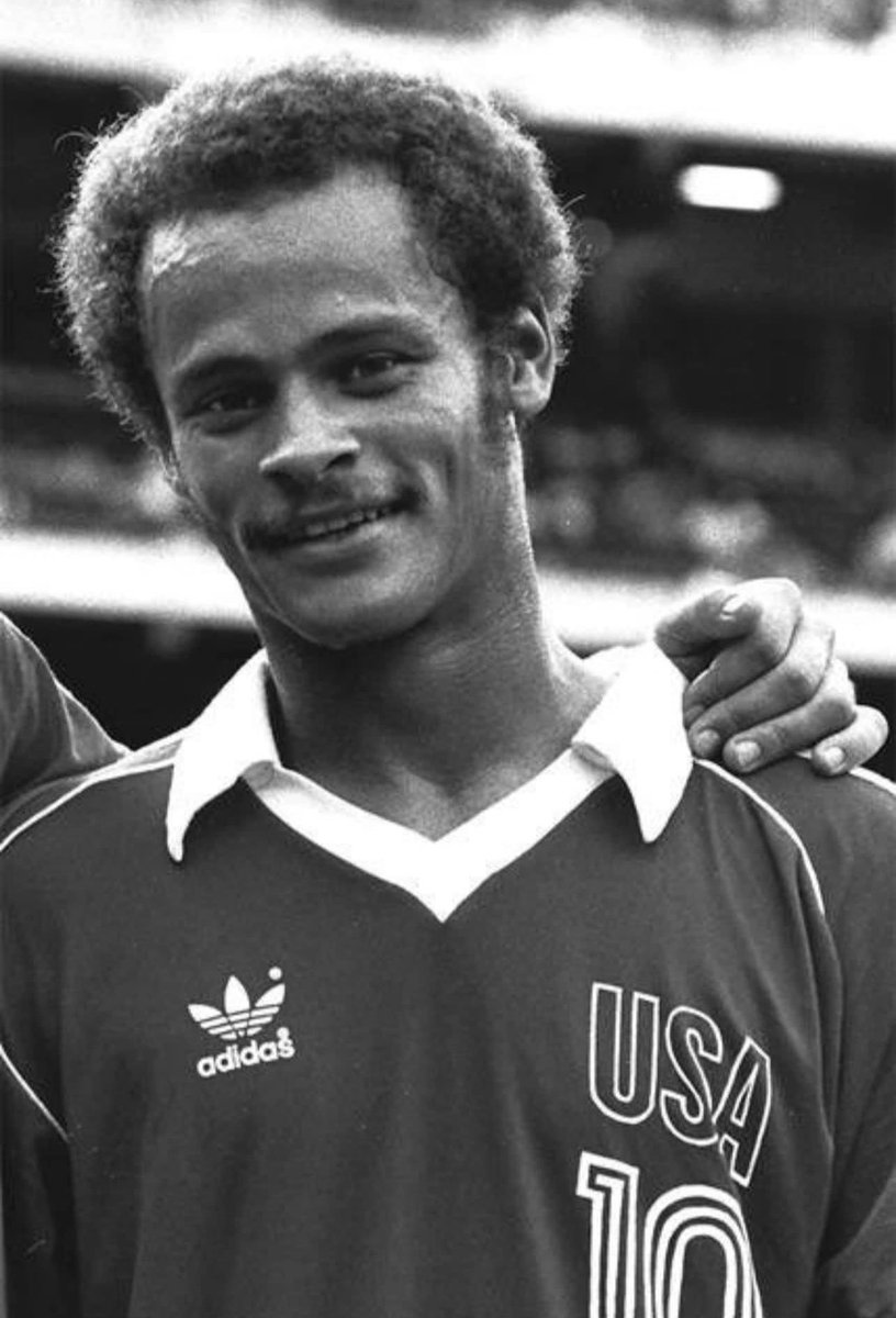 SalMartelli22's tweet photo. It’s that time of year I get to share this article of my first soccer hero, Ed Hawkins. Please read - https://t.co/0NOU0XhmyK @usmntonly @USMNT @HartwickMSoccer #washingtonville #BlackHistory https://t.co/7ekVt29hTQ