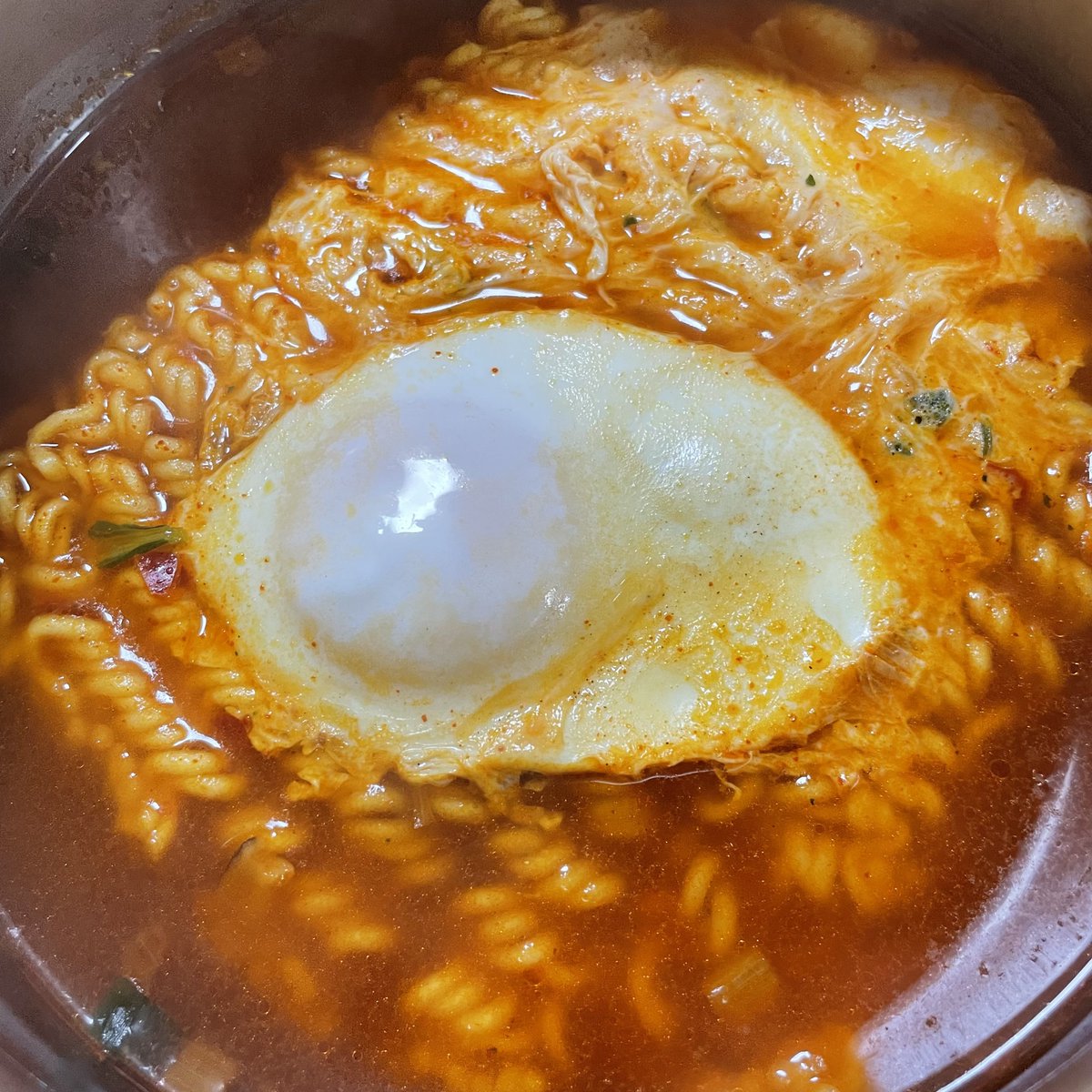 TriangularDa's tweet image. 맨날 새벽에 섹시라면이나 먹고 말이야