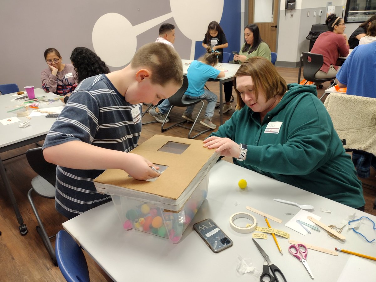 mc_prof's tweet photo. So cool to see 200 Native scholars learning about STEM, @aises and college.  Thank you @CEATInclusion for inspiring the next generation in Tulsa. https://t.co/tA0wyQFVgf
