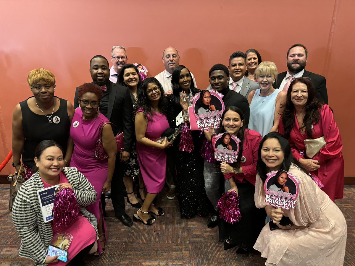 Rolling with Rolle 💖 Congratulations to our Broward County Assistant Principal of the year @RolleRosheika! Working under your leadership has been a blessing. Thank you for your continued mentorship. This recognition is so well deserved 👏👏