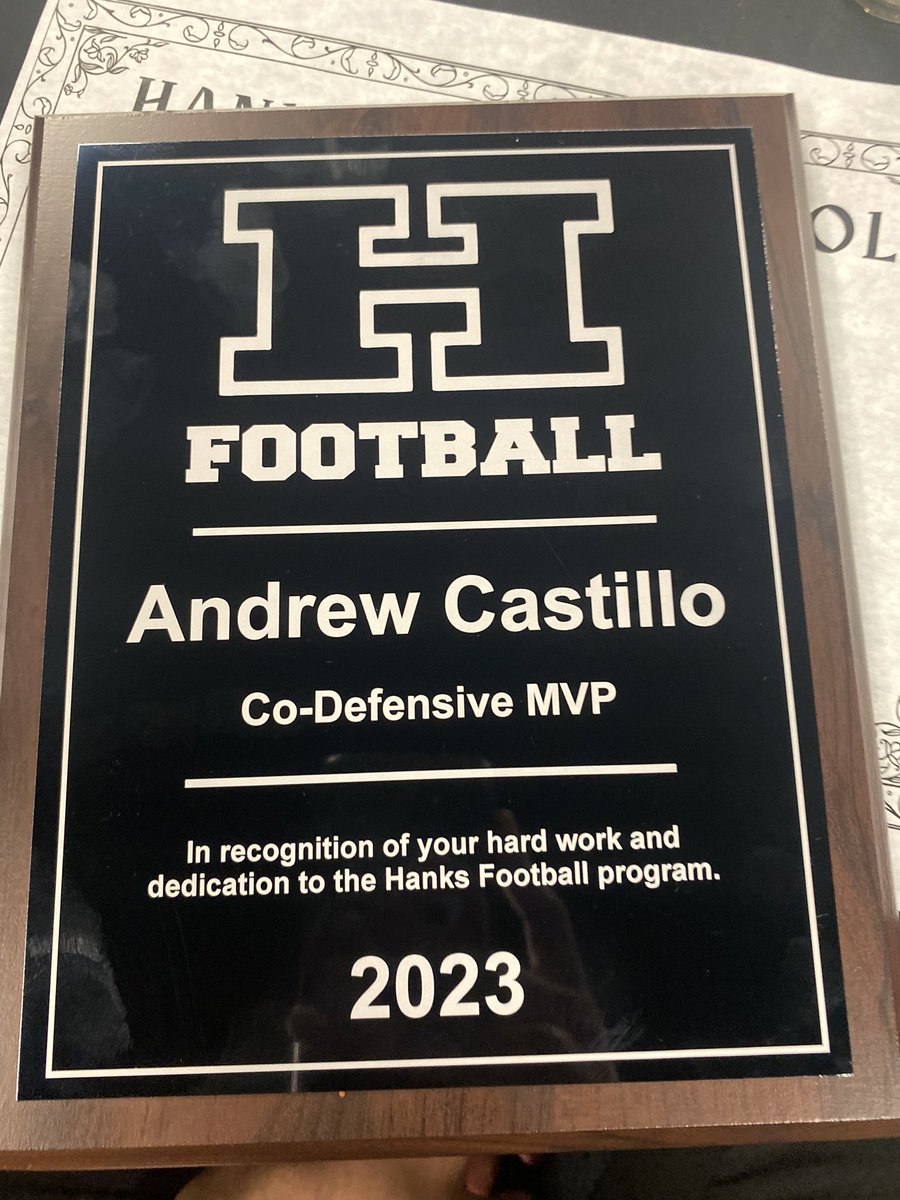 drew2castillo's tweet photo. Blessed and proud to be announced co-defensive MVP. I also want to thank Hanks Football for the last four years, it truly was an honor getting to play alongside with my brothers and playing for all the coaches who taught me what I know. @Hanks_Football @Coach_Veliz https://t.co/91gRvp7uqA