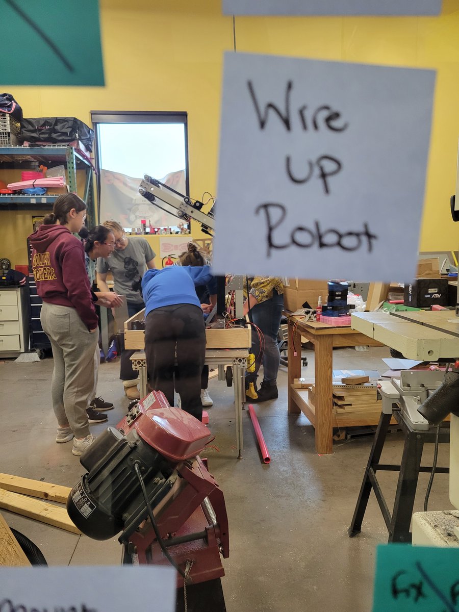 The Robettes tweet media