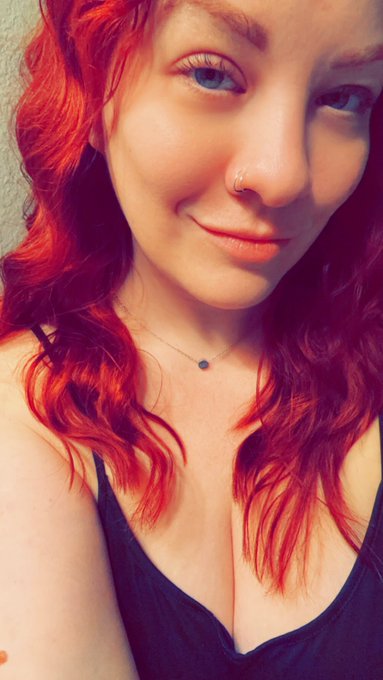 Happy Saturday bitches https://t.co/Yjj2yZ9rJl