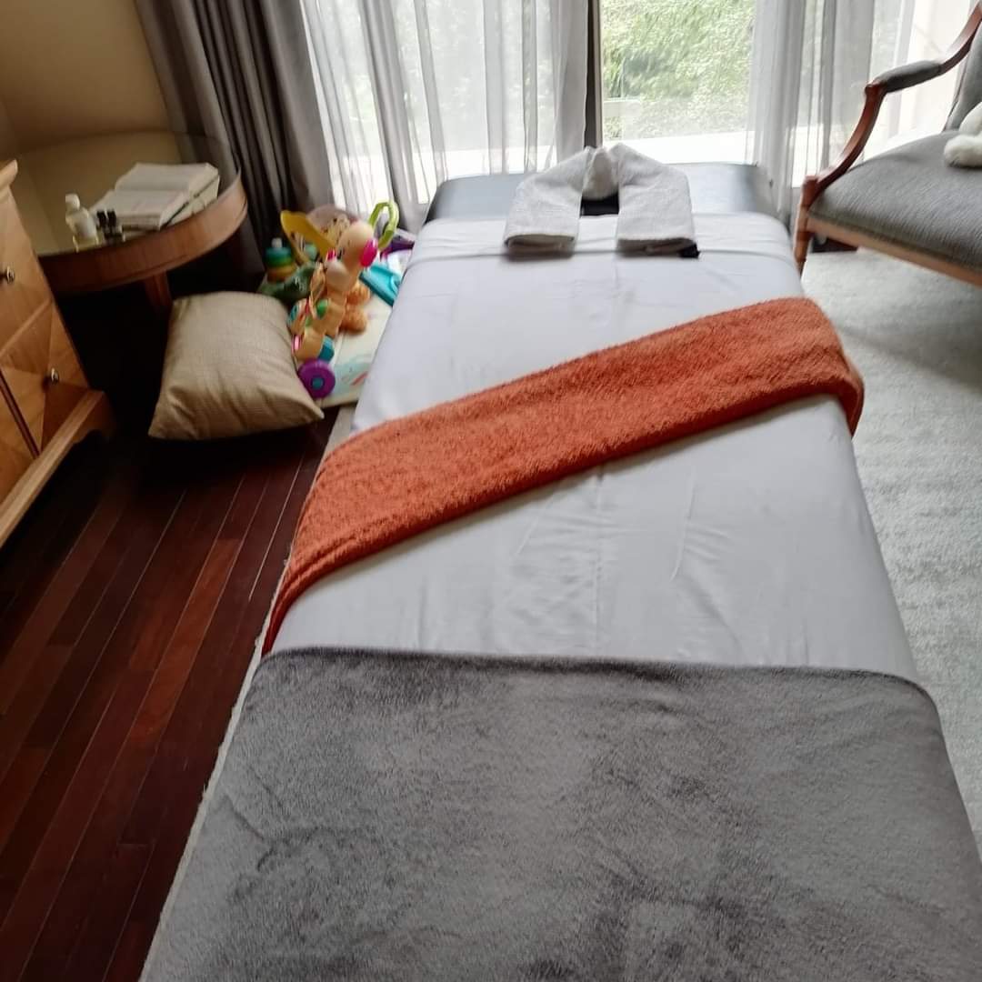 pure__awakening's tweet photo. A massage can also lower your heart rate and blood pressure while improving immune function.

📱 +27 647247870
📩 judy@pureawakening.co.za
🌐 All prices on website

#goalsetting #youcandoit #fitnessgoals #trainhard #training #pureawakeningmobilemassage #hotstone #aromatherapy https://t.co/AXPl7TCKo8