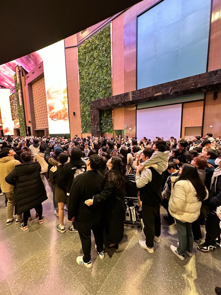 PCurtisSteelman's tweet photo. nspire Korea … the Que for the show on the hours, AMAZING Congratulations  on the opening  of the casino and Aurora  #steelmanpartners #architecture #casino #lasvegasbusiness https://t.co/wOTS4xE7b9