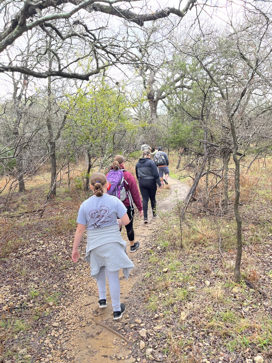 A pretty day after a stormy night = a Nature Kids family hike full of snails, songbirds, hawks, ducks, turtles, an Egyptian goose, deer tracks, & rivulets crossed on well-placed rocks...outdoors has it all! @nisdnicholses ⁦@SollarsAmalia⁩ ⁦⁦⁦@NISDElemEnviron⁩