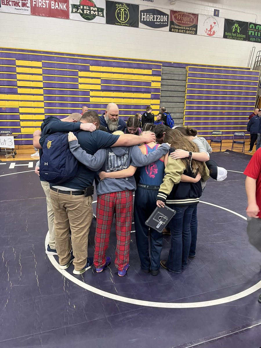 Wrestling_CHASE's tweet photo. Congratulations to all the Regional Qualifiers from @CHASE_High Women’s Wrestling! Hard battles today! Claire Buff punched her ticket and will be wrestling at the 1st Official Women’s State Wrestling Tournament in two weeks! #GoldStandard #WrestleLikeAGirl #FarmStrong #BarnBuilt https://t.co/Wc9R1ZyKmi