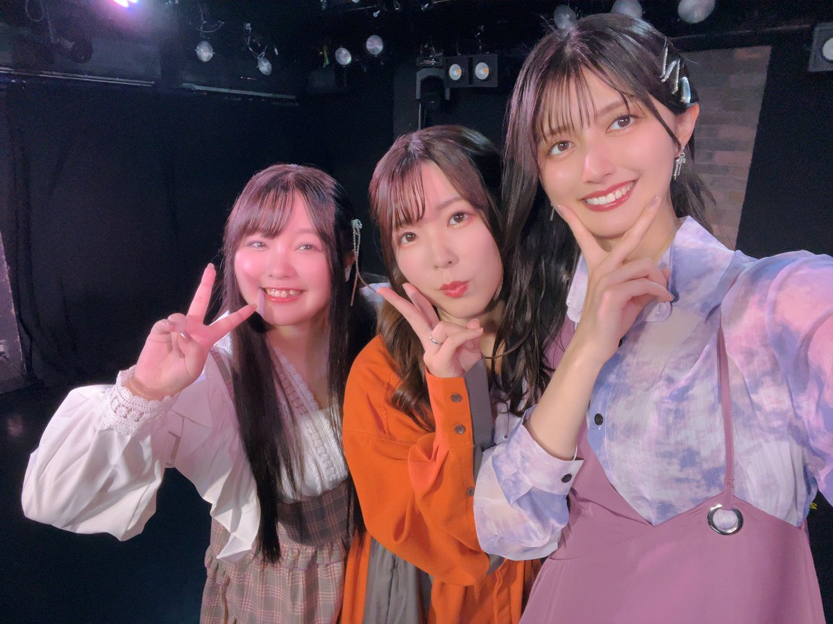 komagatayuri825's tweet photo. #だれらじ ライブ&amp;トーク！
ありがとうございました！！
いろんなことがありすぎて面白すぎて笑いすぎて身体中痛くて最後はホロリとしました！！
最後にみんなと騒げて幸せだったよ！！
だれらじForever！！ https://t.co/yLE74fLBCL