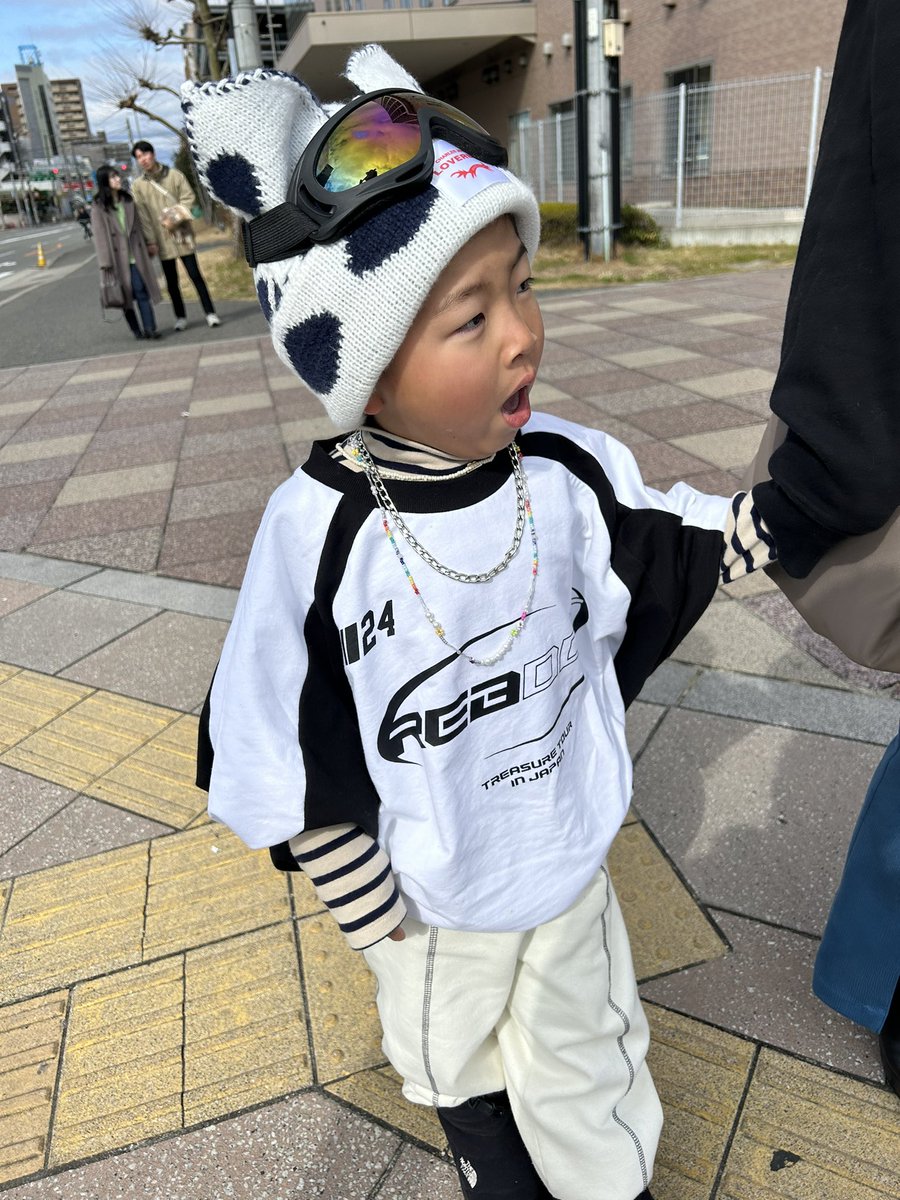 xxrix19's tweet photo. 眠い人。今日もヒョンソクもどき💜 https://t.co/L3BnRR9Qvt