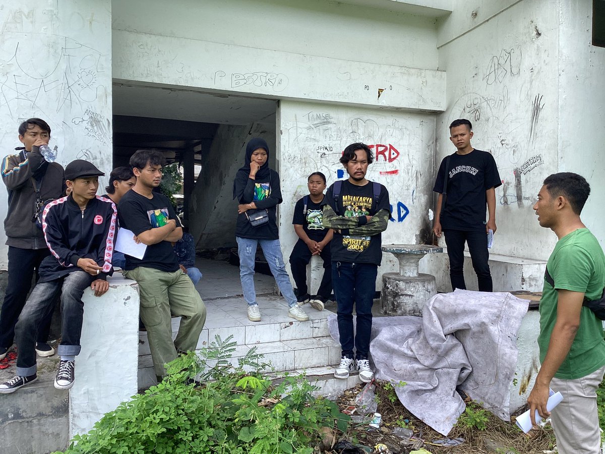 Bonek Campus Unesa tweet media