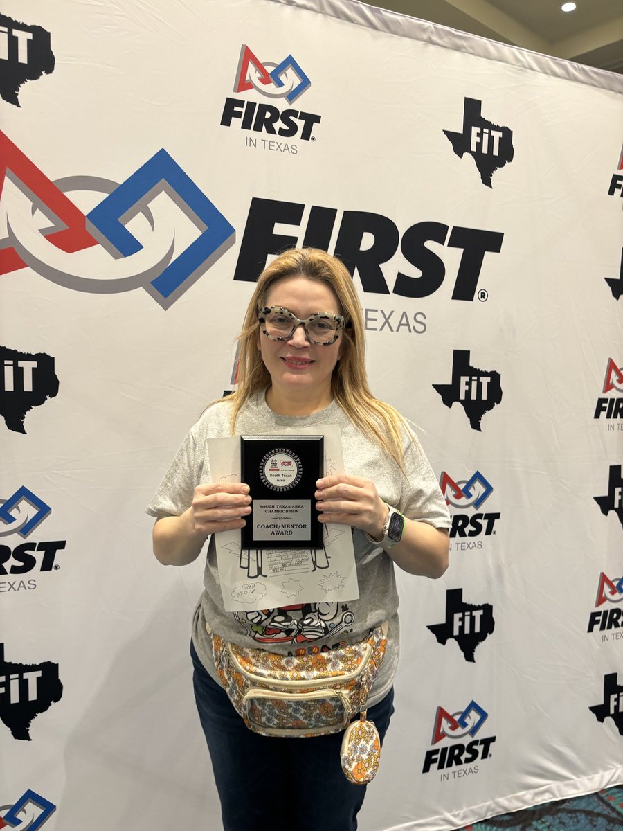 Garcia2Nora's tweet photo. So proud of my Robotics Team Rising Stars recognition &amp; beyond blessed for my Coach/Mentor Award! #Scholarbots #37011 #SanchezScholars #McAllenIsd #FIT https://t.co/954H0PVbx6