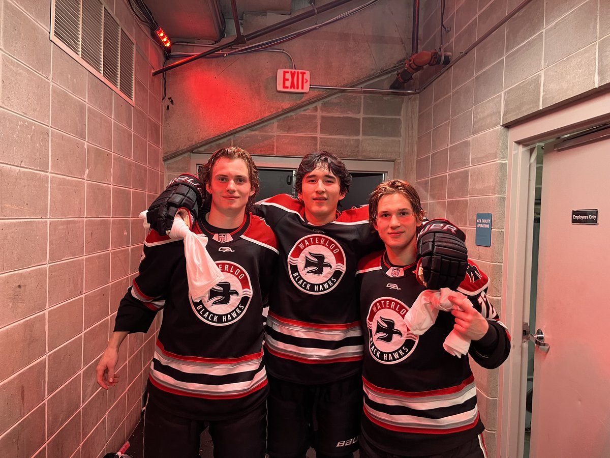 BlckHawksHockey's tweet photo. Tonight's 3 ⭐️'s of the Game
⭐️⭐️⭐️- Gavyn Thoreson
⭐️⭐️- Tyler Miller
⭐️- John Mustard
#WATvsSC https://t.co/y3ummJ8j8p