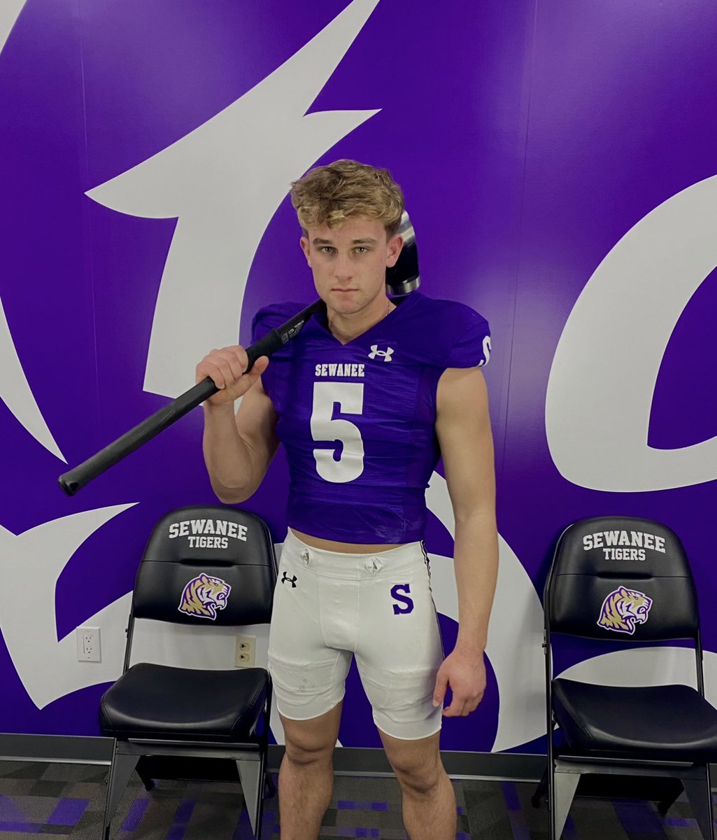 Had a great visit today at Sewanee University!Thank you <a href="/CoachGC_Hobbs/">Graham Carter Hobbs</a> <a href="/SewaneeFootball/">Sewanee Football</a> for the opportunity 🔥🔥
<a href="/CoachTBarr/">#BESTAVAILABLE</a>