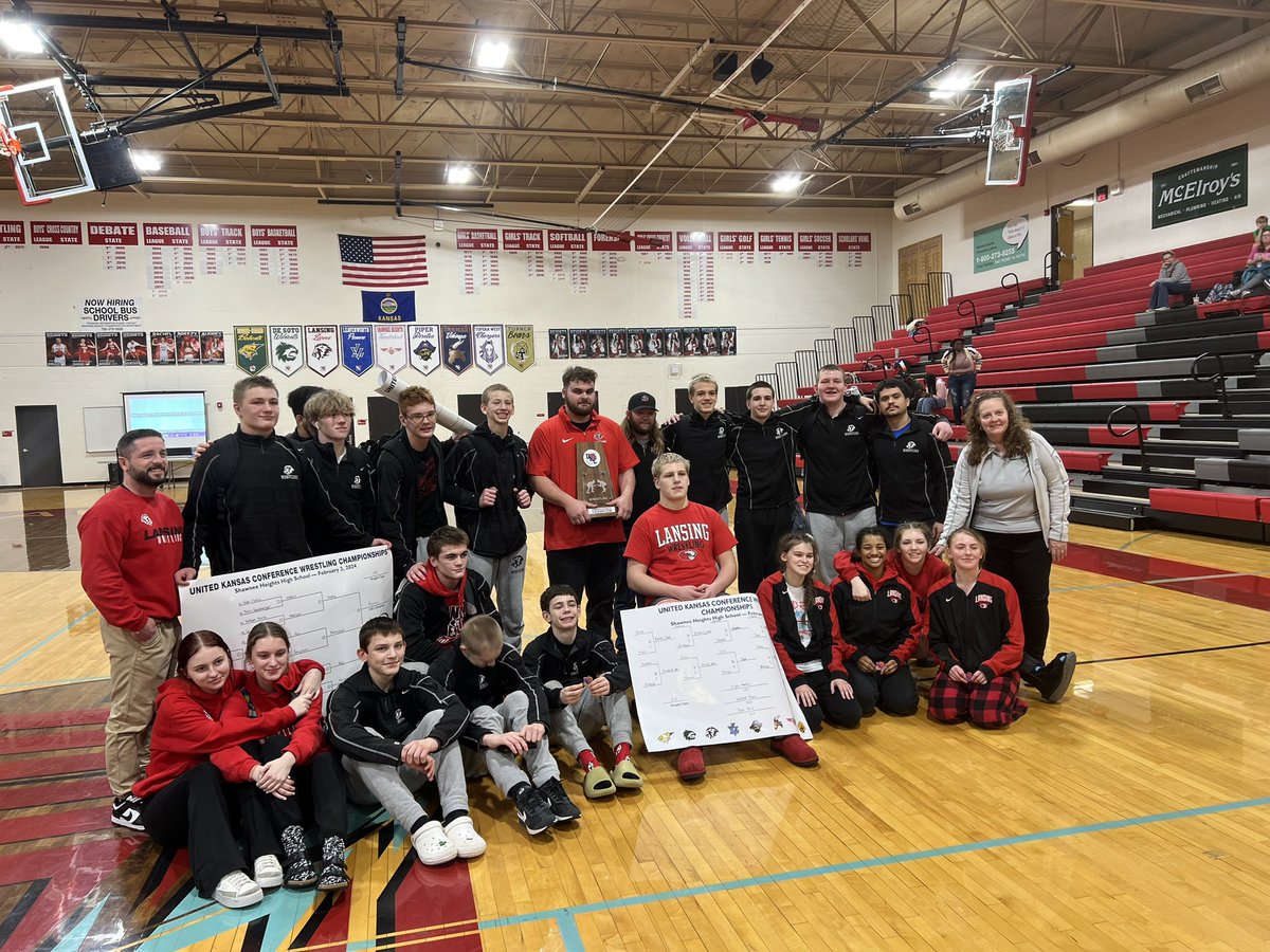 CJHansen1013's tweet photo. @LLions_wrestle took home the UKC championship! Great job, Lions! 

@kwcaonline https://t.co/9Ao1ofoWRe