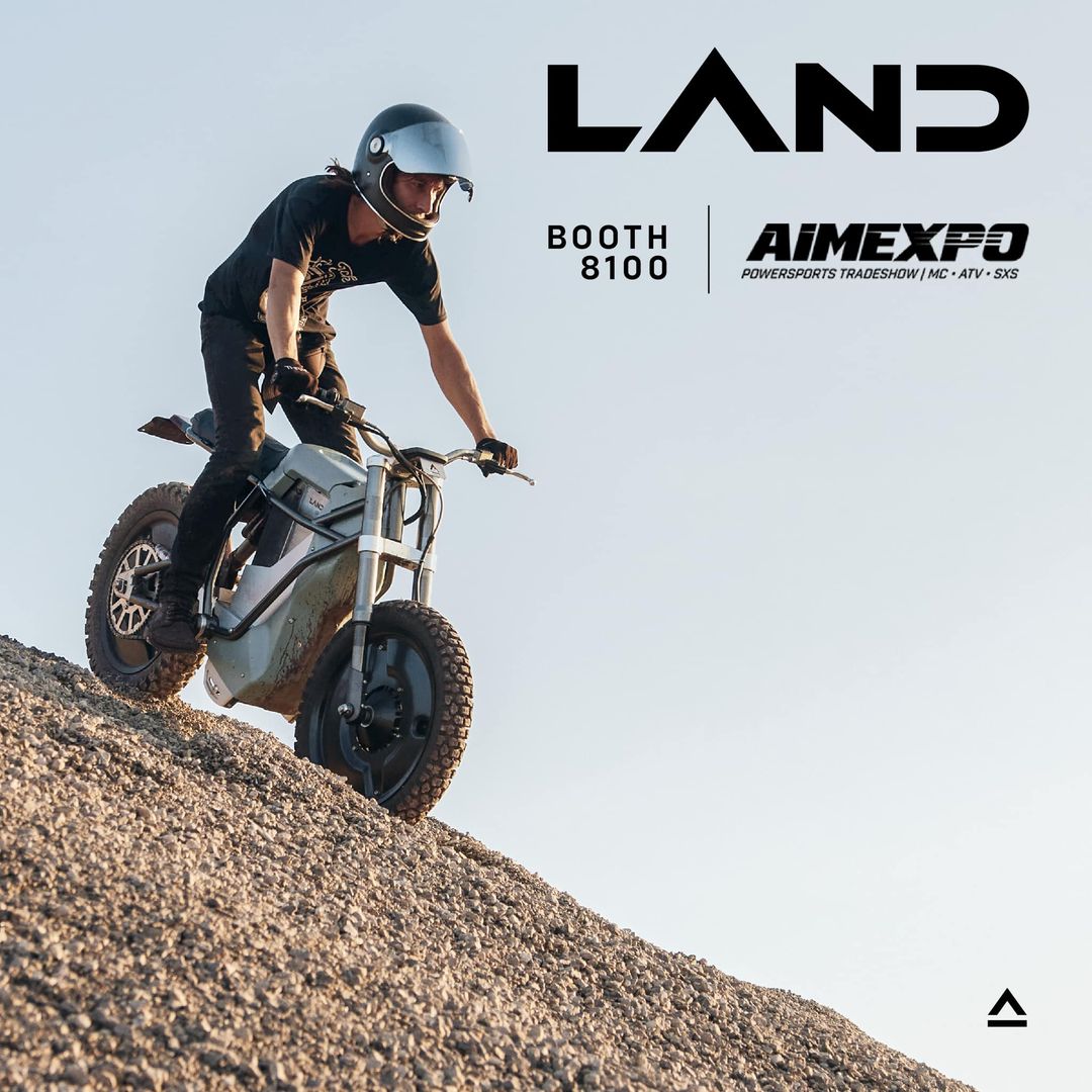 Dealernews's tweet photo. Discover the @land_moto line at @aimexpo (Booth #8100), showcasing The District. Land says “The District is an #eMoto, straddling between #ebike, #emoped and #emotorcycle while checking each of those boxes confidently with minimal compromises. #aimexpo
https://t.co/kfzxMLqXNb https://t.co/XBKrhWUAKA