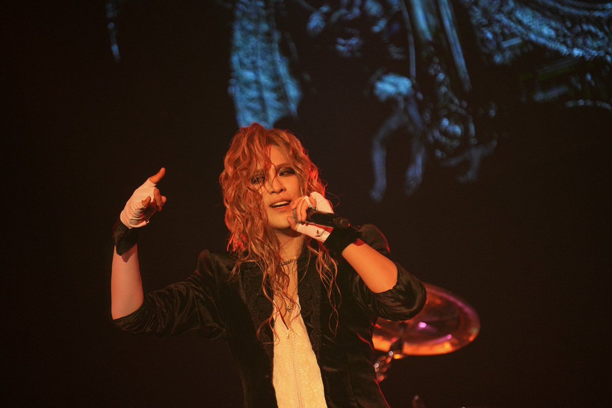 KamijoOfficial's tweet photo. TOUR「NEW VAMPIRE IS BORN」2024
2024.1.31 クラブチッタ川﨑

改めてありがとうございました！

思い出写真その1「楽しそうなKAMIJO編」

シリアスな物語なのにあまりにも楽しくて色々こぼれてしまっている写真達
こういう表情を引き出してくれるのはみんなだけ

いつもありがとう

#KAMIJO https://t.co/WZIh7GYik7