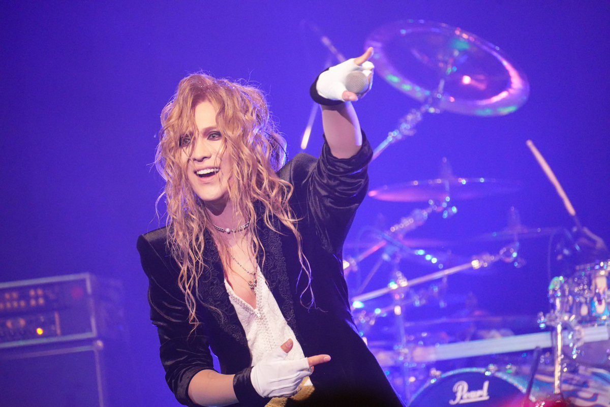 KamijoOfficial's tweet photo. TOUR「NEW VAMPIRE IS BORN」2024
2024.1.31 クラブチッタ川﨑

改めてありがとうございました！

思い出写真その1「楽しそうなKAMIJO編」

シリアスな物語なのにあまりにも楽しくて色々こぼれてしまっている写真達
こういう表情を引き出してくれるのはみんなだけ

いつもありがとう

#KAMIJO https://t.co/WZIh7GYik7