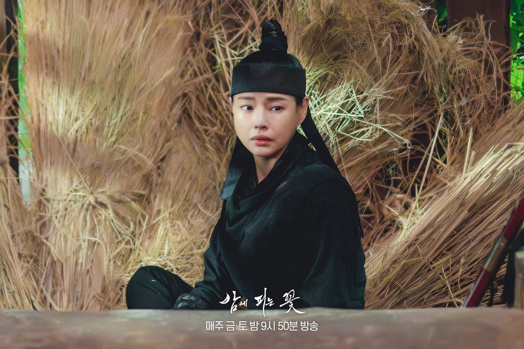 Preview cuts for next episodes, The next episode depicts Suho and Yeohwa who are starting to get close to each other.