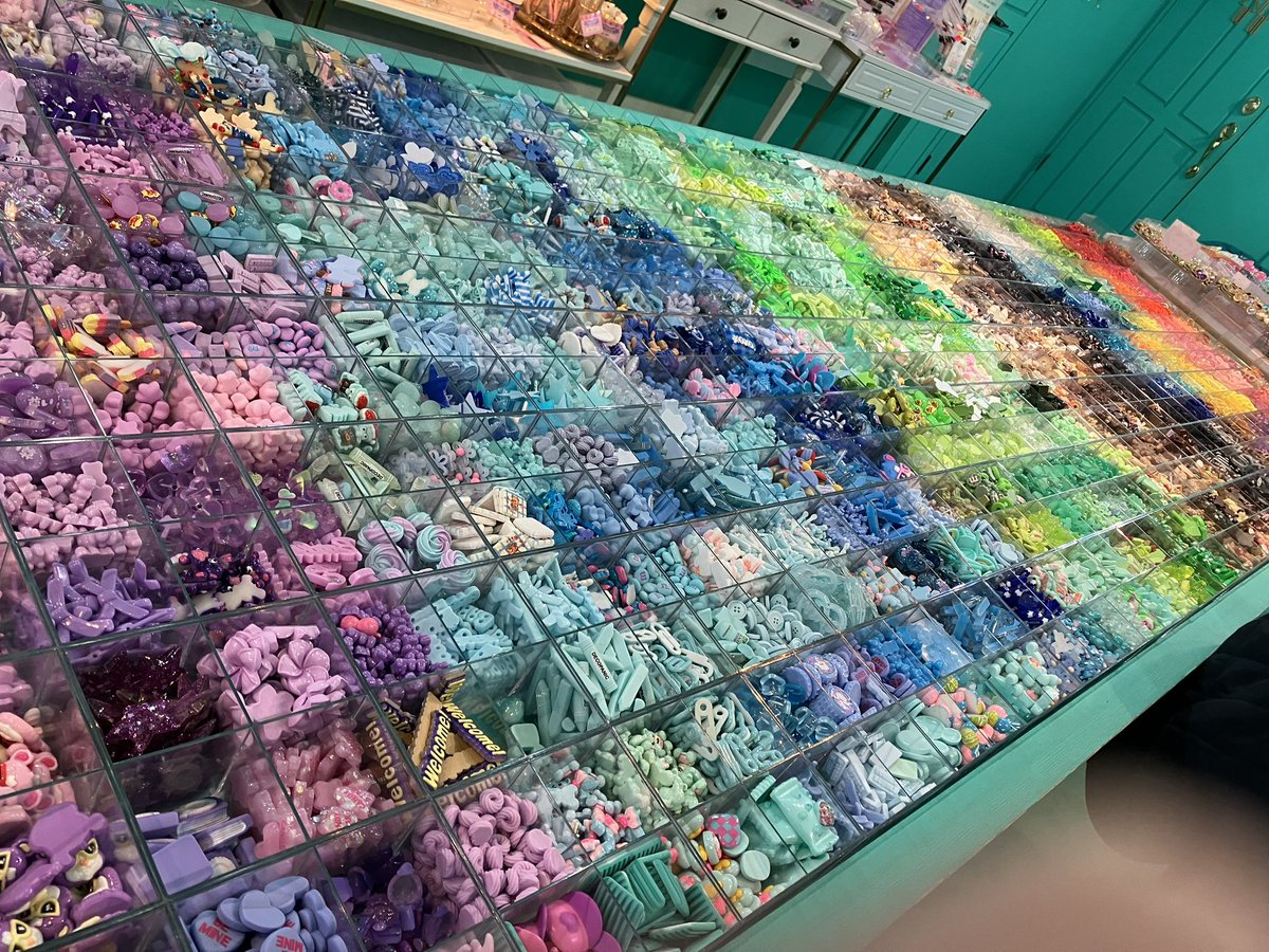 escalator5base's tweet photo. ヲタ活①
#DECOPANIC https://t.co/euNm8diKc7