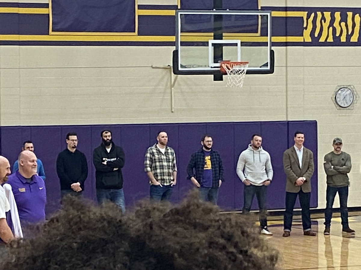 Jerry_Snodgrass's tweet image. Great evening sharing with so many coaches and administrators Holgate HS honoring its 2004 State Champions while also naming the court after longtime coach Paul Wayne. Congrats to a great coach, person, father, husband and friend to so many!