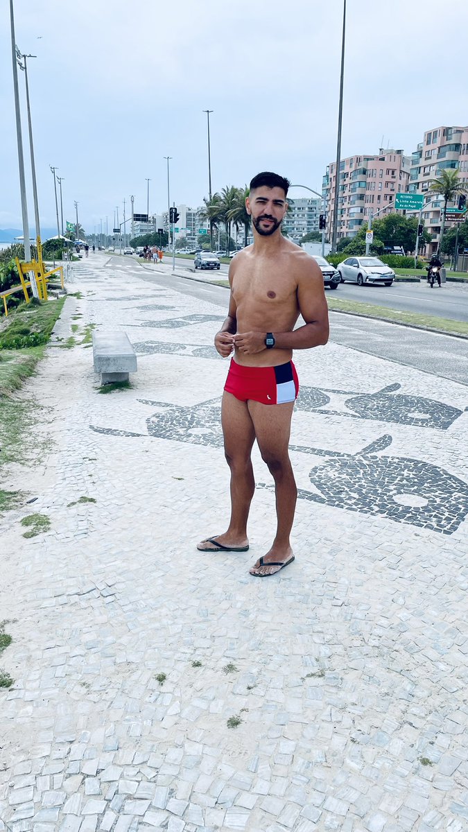 r2dutra's tweet photo. #summertime
#Carnaval
#desunga
#boys
#gay
#Brazil https://t.co/qDjhlH0Nk4