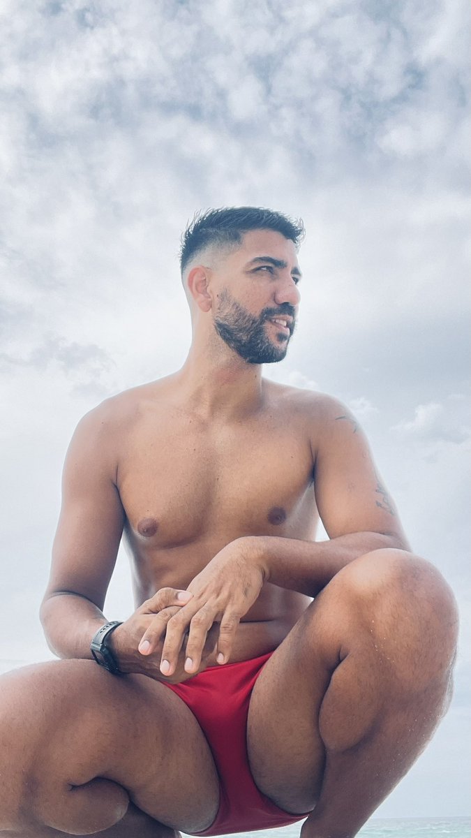r2dutra's tweet photo. #summertime
#Carnaval
#desunga
#boys
#gay
#Brazil https://t.co/qDjhlH0Nk4