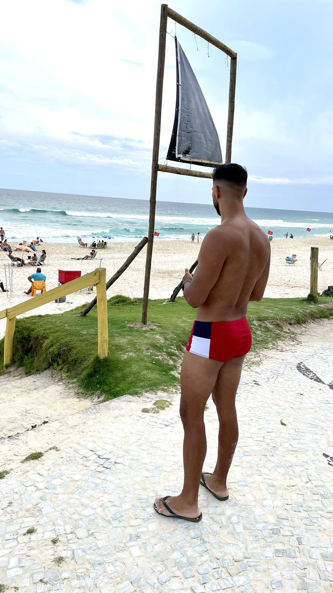 r2dutra's tweet photo. #summertime
#Carnaval
#desunga
#boys
#gay
#Brazil https://t.co/qDjhlH0Nk4
