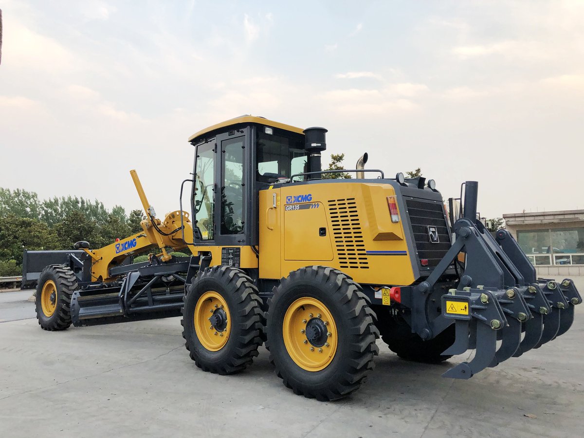 EvangelChina's tweet photo. 1 Unit FDS60 Side Forklift & 1 Unit XCMG GR135 Motor Grader Exported to Russia
⛴️⛴️⛴️
Learn More 👉 https://t.co/HtEPck2eNn
#XCMG #motorgrader #xcmggrader #xcmgmotorgrader #forklift #sideforklift #GR135 #GR135 #export https://t.co/NiRmb5Z80X