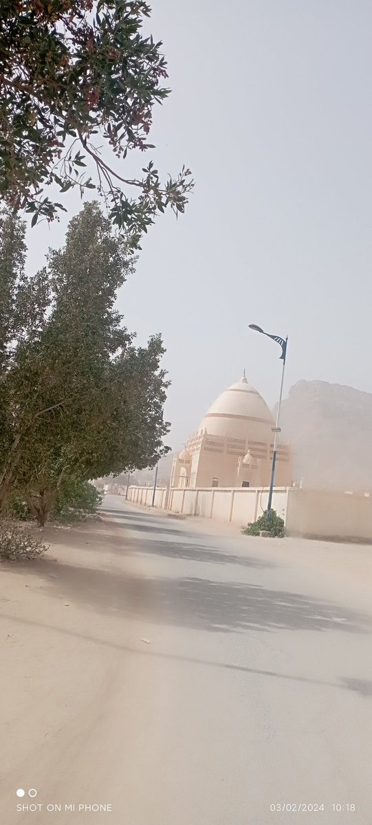 •

ويأتي الصباح، ليخبرنا أن في العمر متسع للحياة، للأمل، للحب، للبهجة
للسعــــي والسعــــــــــــــــادة... 🤍

- صباح الخير 🦋 ✨ .♥️