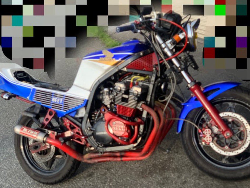 _satopuw0322___'s tweet photo. CBR400F
LS460
ハイゼット
パクられました

その他
ジョーカーズデュアルロケット新品塗装仕立て
猪武者村正001番新品未使用
金三段.タックロール
F用ガニブレ
REDFOX 20L ペール缶　新品
などその他部品等ガレージから根こそぎイカれました
ガレージにあった部品関係で何か知ってる人居たら連絡下さい https://t.co/CfezZPQXXK