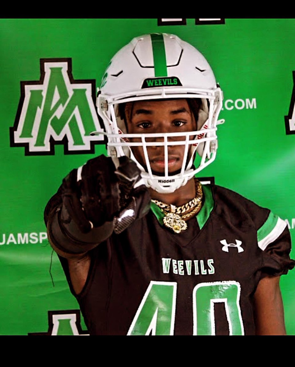 RashaadJackson7's tweet photo. #AGTG I just wanna say that I had an amazing visit at @WeevilFootball . And enjoyed the weekend thanks @Curtisakins for having me on your campus appreciated the love🟢⚪️. https://t.co/ZtdhcyEc6f