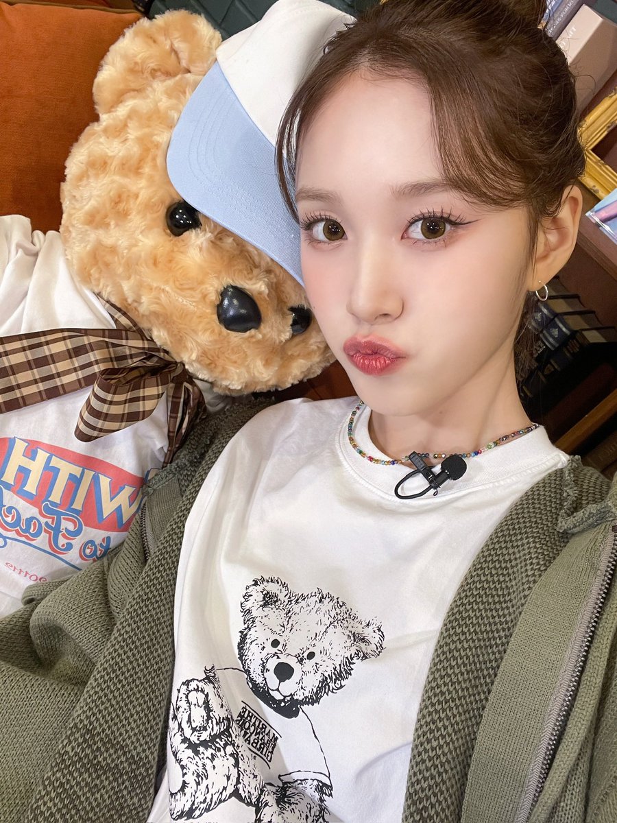 📸 ❥･•💖

스테이씨-그널💘 시즌3 Ep.2
정답 셀카 공개 🙌🏻

#STAYC #스테이씨