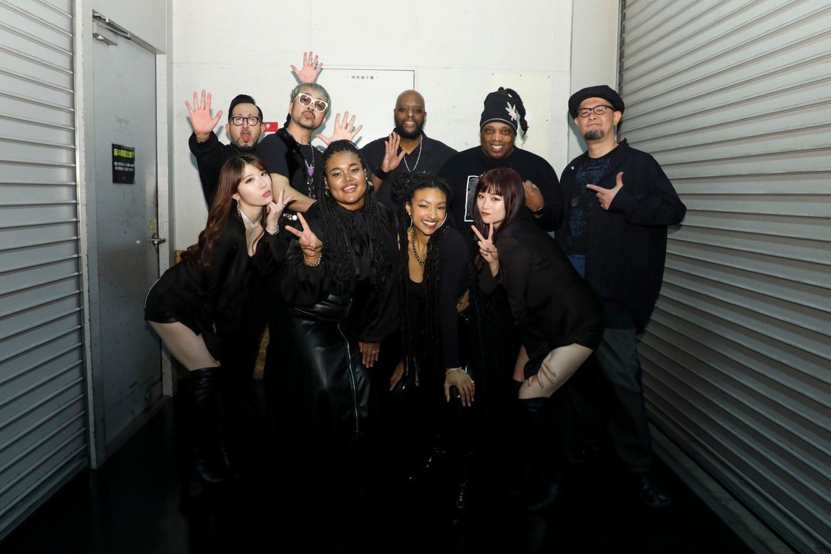 いやぁ昨夜は、やってみたかっためっちゃRnBなライブが出来ました！終演後のバンドメンバーとダンサーで📸

来週横浜で会いましょう🖐️

#林和希 #livetour2024i #DOBERMANINFINITY