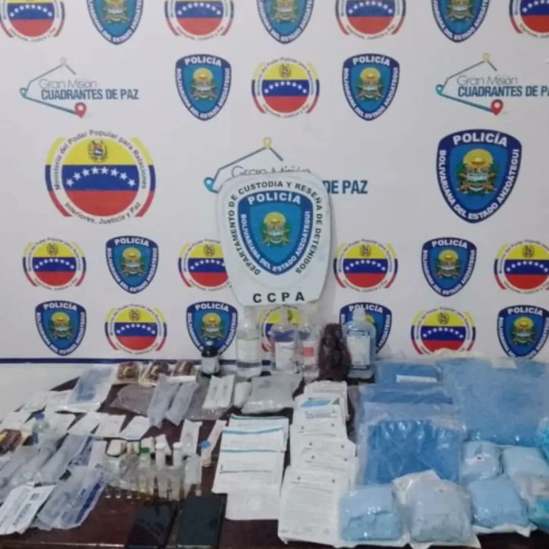 anaco_live's tweet photo. #SUCESOS | Detenida Pareja en Anaco con Lote de Medicamentos e Insumos Quirúrgicos del MPPS

Leer más📄: https://t.co/TNXSqfxamH

#Venezuela #Anzoategui #Anaco #MunicipioAnaco #PuertoLaCruz #Lecheria #Barcelona #Guanta #Sotillo #Cantaura #ElTigre #AnacoLive #Noticias #3Feb https://t.co/FMPg6OSPWZ