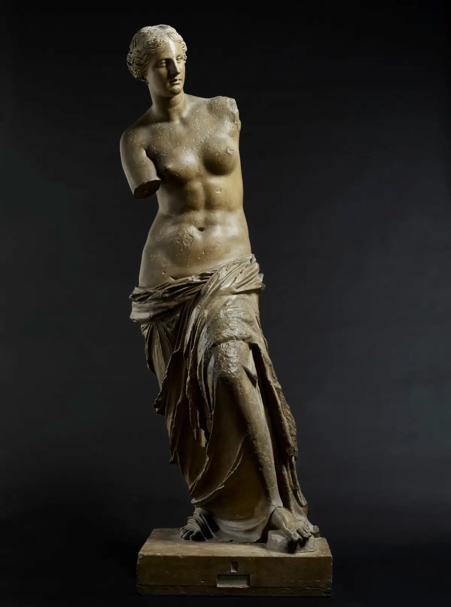 - Venus De Milo -