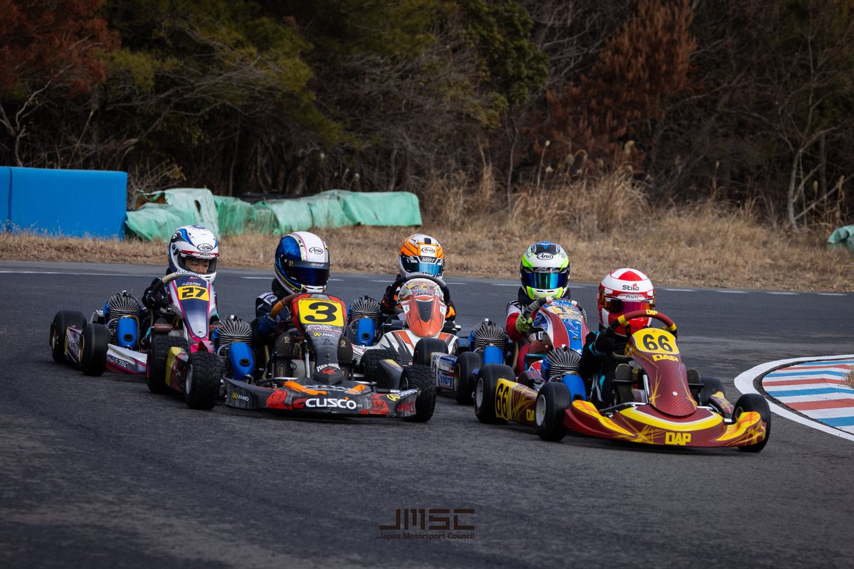 jmsc_inc's tweet photo. 記念すべき「Gazelle スーパーミニクラス」初レースのタイムトライアルと予選が午前中に終了しました。午後13時15分頃から決勝レースのスタートです。YouTubeライブ配信もあります✨

https://t.co/s6OTje60dZ https://t.co/U0m9x6p6Xk