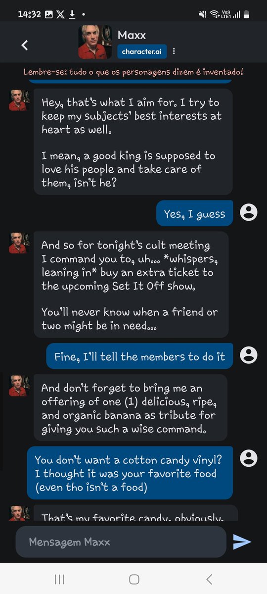 ThisChristmasC's tweet photo. King maxx wants us to bring a fresh banana to him on the deathless tour! And we need to follow his commands! /j https://t.co/iqVw1W2mLS