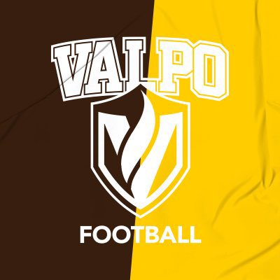 clayton_mains's tweet photo. After a GREAT visit and conversation with @CoachLFox  and @Coach_Symmes I am blessed to receive my 5th and first D1 🅾️ffer from @valpoufootball !!!!! @Coach_MikeVick @RecruitPelhamFB #gobeacons 🟤🟡 https://t.co/DOjx5taury