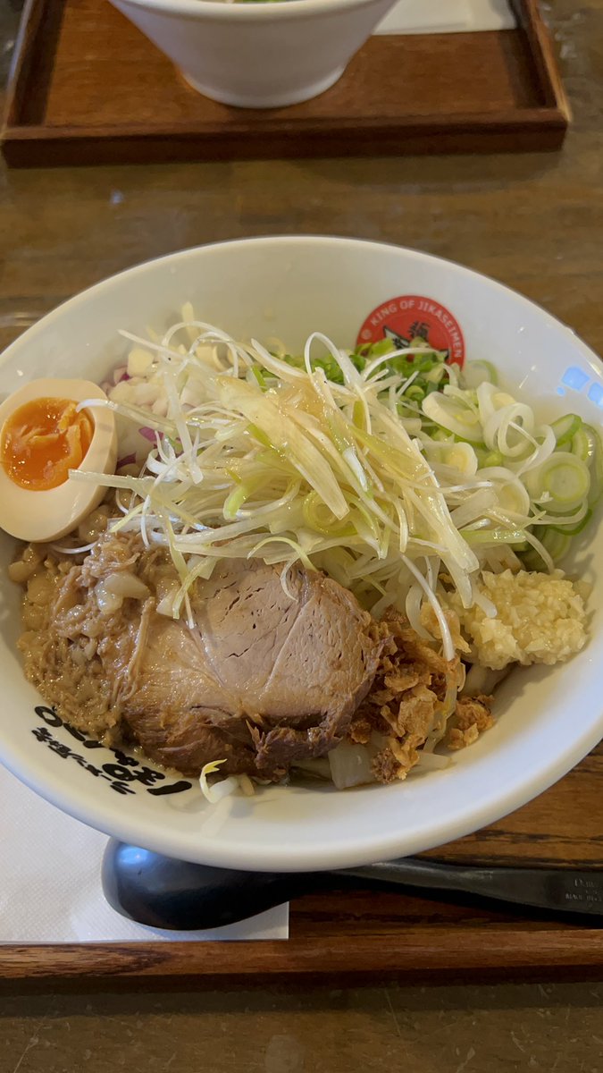 morokosidaze's tweet photo. 昨日はネギネギおもちネギまぜ八郎を食べに行きました！とても美味しくいただけました！
@polepole675 @owl1_25 
#生産者の顔が見れるって大事 https://t.co/4AKBYZ8rJx