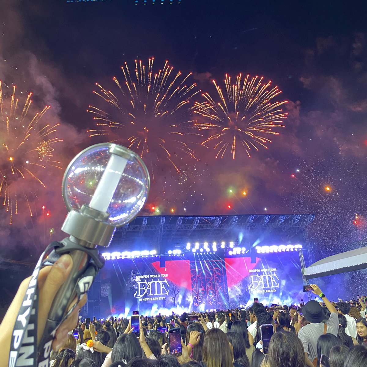 _enhype7's tweet photo. Finally got to watch my first KPOP concert after a decade of being kpopper. Thank you Enhypen 🧡 such a wonderful experience ✨ https://t.co/ocCtAxxNcM