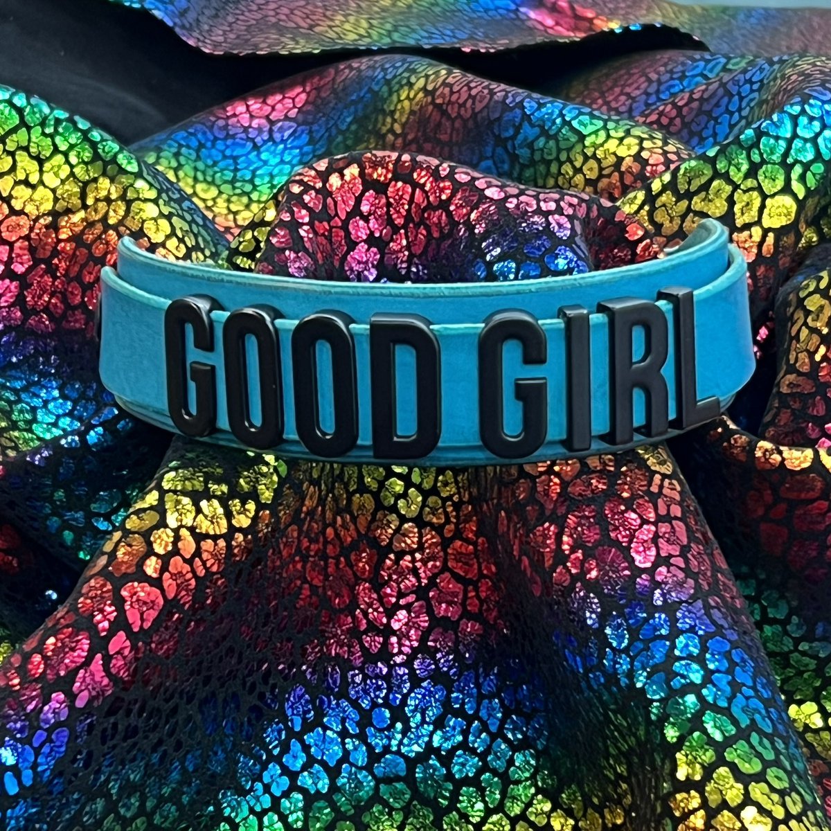 ARC_I_L's tweet photo. Customize your own choker! 
#BDSM #kink #kinky #leather https://t.co/CcTNqbiVk9