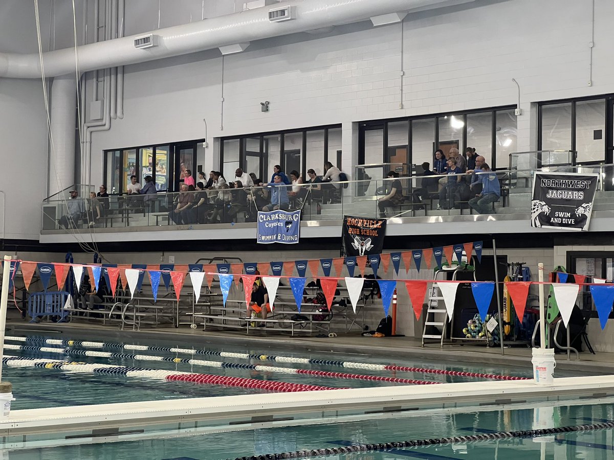 From Poms Competition to Swim and Dive Divisionals!! Go
Coyotes, swim fast! @swim_chs @CHSCoyotes @Cburgboosters @Cburg_Coyotes