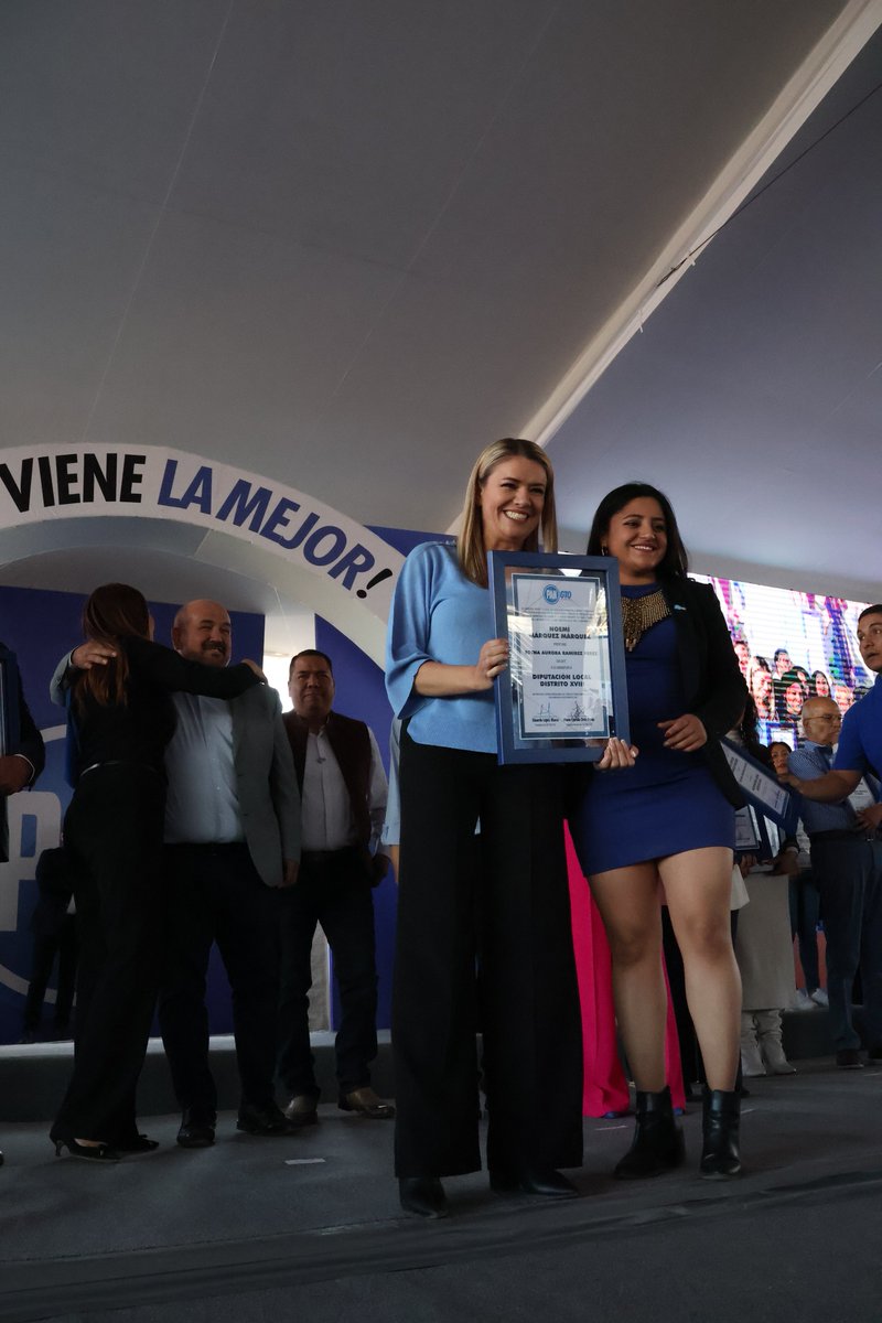 Noemi_MarquezM's tweet photo. Contenta, agradecida y comprometida contigo, con mi partido, mi distrito, mi estado y mi hermoso México. Prepárate para iluminar todo de azul. Unidos somos más fuertes.🇲🇽 💙

#DistritoXVIII (18) https://t.co/kmc9V3UXek