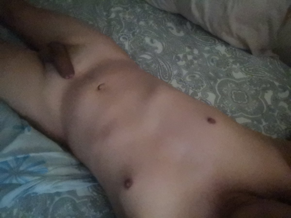 dylanreno88's tweet photo. Naked day. Wanna fun?? https://t.co/yaqeveMJ5j