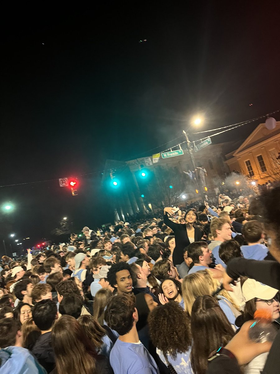 StuSZN1's tweet photo. Second greatest rivalry in sports #GoToHellDook https://t.co/rYstO2E1p3