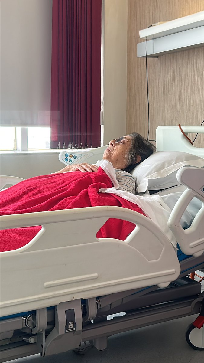 AsawariBapat's tweet photo. Update Day 4 post op ❤️‍🩹 Mom’s settling in &amp; is recovering well 🤗 she’s sending love &amp; blessings to you all ♥️ praying for everyone in her prayers ❤️🧡💛💚💙💜🤎
We do need your prayers because that has helped her a lot 🙏🏻🥰♥️ #AsaTweets https://t.co/6Dpdt63Yn4