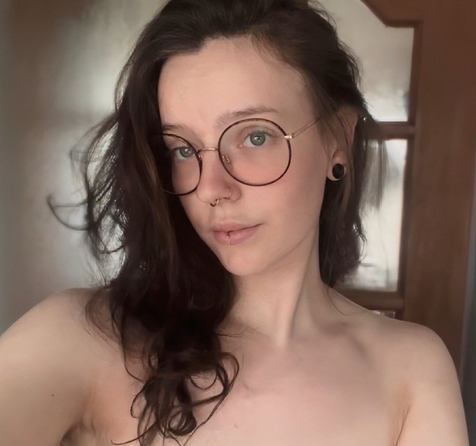 ✨back to posting content✨ https://t.co/88Y58hXsWa