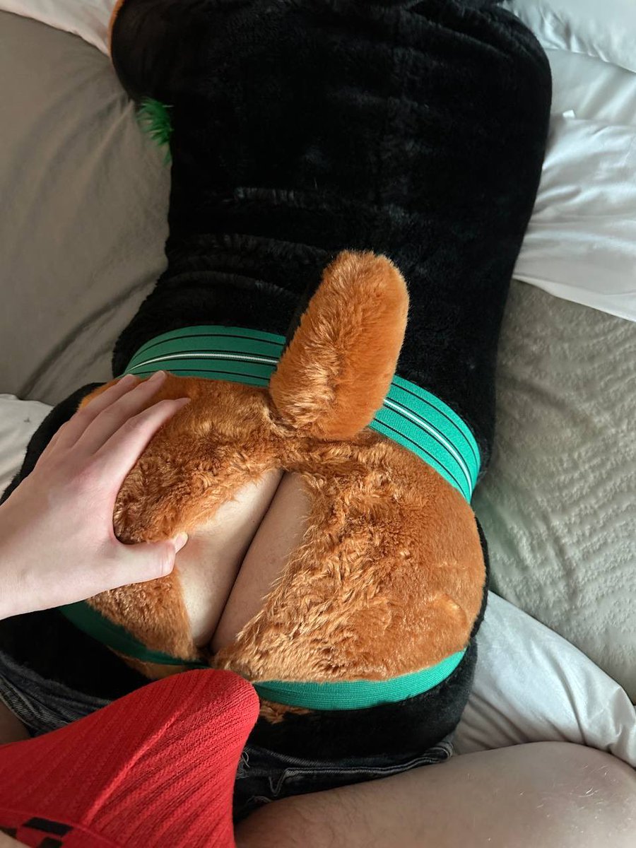 SlutYeena's tweet photo. @After_Neigh knows how to handle a nub🥵 https://t.co/XdzG2lWuYG